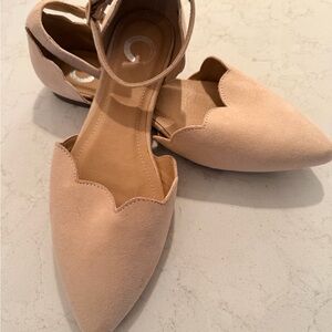 Elegant pink faux suede Journee Women's Flats size 7.5